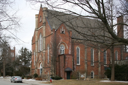 Fig. 1. Dundas, Knox Presbyterian Church, exterior from SE - note the tower of St Augustine's Roman Catholic Church in the background at left.