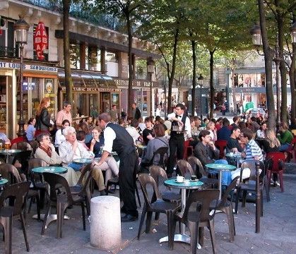 The streets of Paris are alive with people photo credit Skyscraper Page 