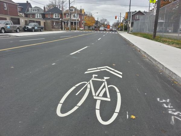 Sharrow on Cannon west of Melrose: the 'Don't bother - oh, you didn't' of cycling infrastructure (RTH file photo)