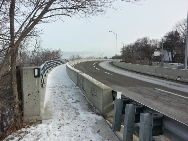 Sidewalk not cleared on Claremont Access extension