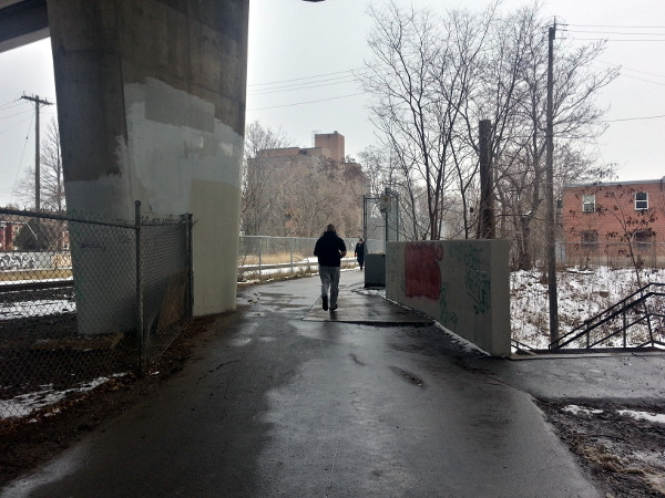 Escarpment Trail under Claremont Access