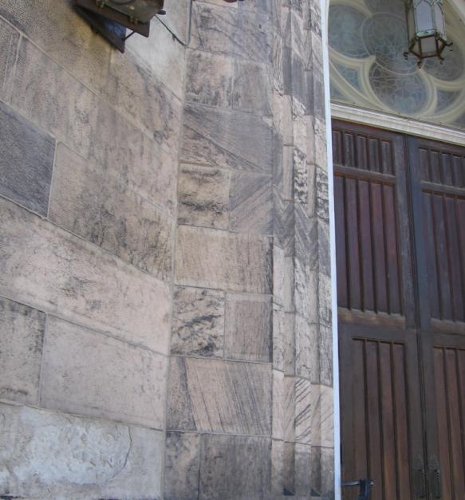 Figure 8: Detail of the north doorway to MacNab Presbyterian, showing cross-bedding in the Whirlpool sandstone.