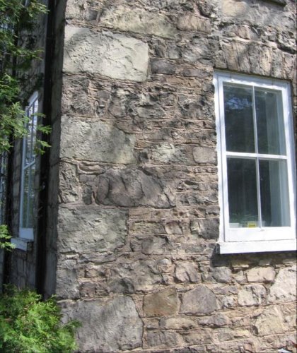 Figure 11: Detail of the rough masonry in the Veevers house: the stone is Whirlpool sandstone.