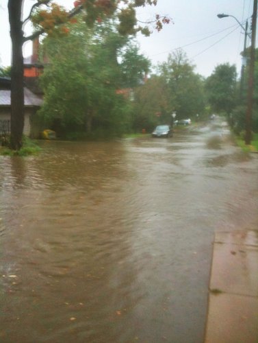 Kent Street is flooded south of Stanley Ave (Photo Credit: Jason Leach)