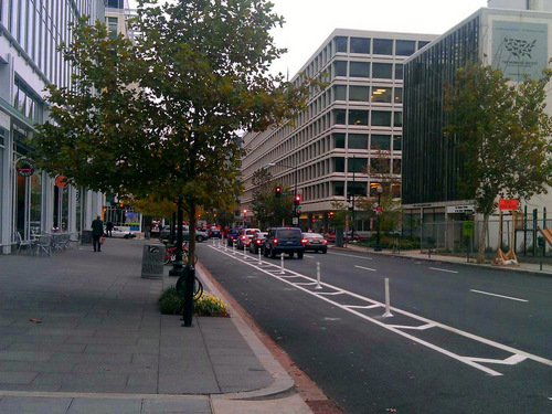 Left curb cycle track separated by knockdown sticks (Image Credit: Greater Greater Washington)