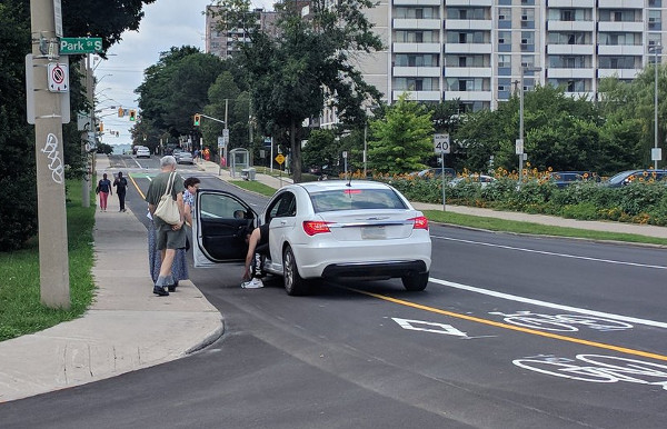 Driver blocking Hunter bike lane