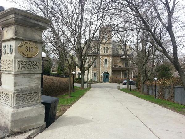 316 James St S 316 James St S