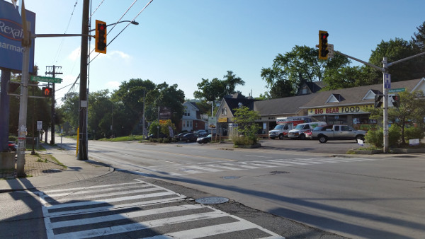 Aberdeen at Dundurn looking east during AM rush hour, August 26, 2016 (Image Credit: Nicholas Kevlahan)