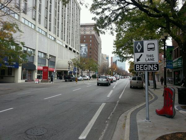 Bus only lane at King and Mary (RTH file photo)