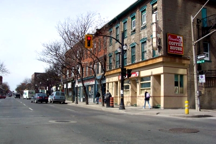 The north side of King W. features
an elegant street wall