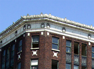 Top cornice