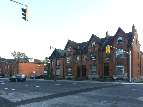 New traffic lights on Main at Pearl