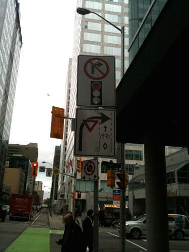 Yield sign for cyclists