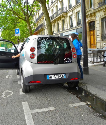 Autolib vehicle