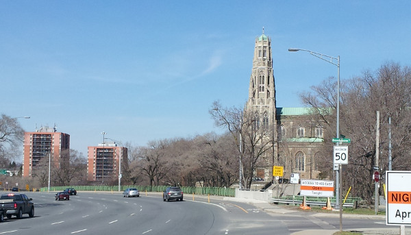 Caption: New 50 km/h sign on King Street at Breadalbane, installed on April 17, 2014