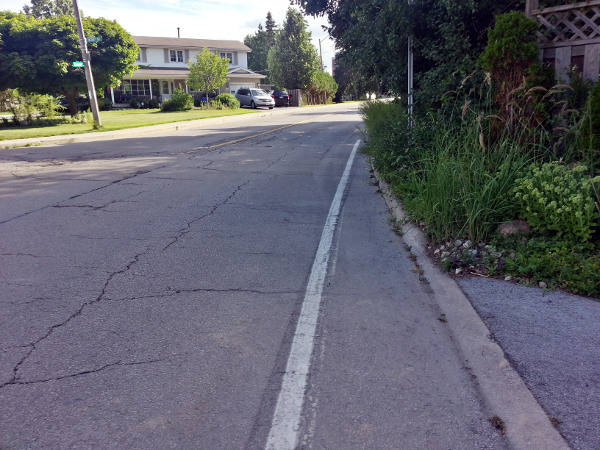 Scenic Drive bike lane disappears