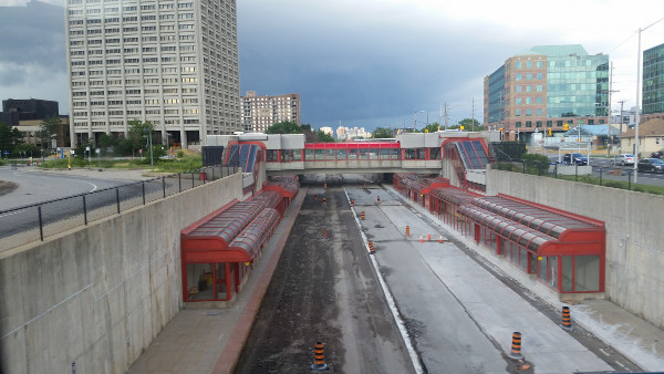 West end of Tunney's Pasture Transitway Station looking east just after closure, June 24, 2016 (Image Credit: Skyscraper Page)