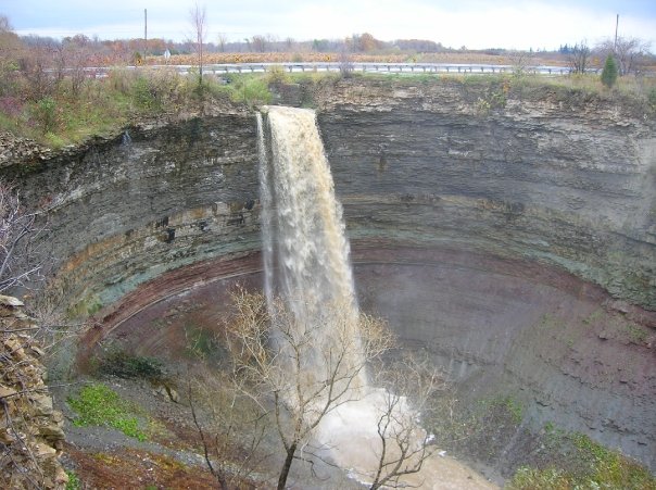 Devil's Punch Bowl (Image Credit: <a href=