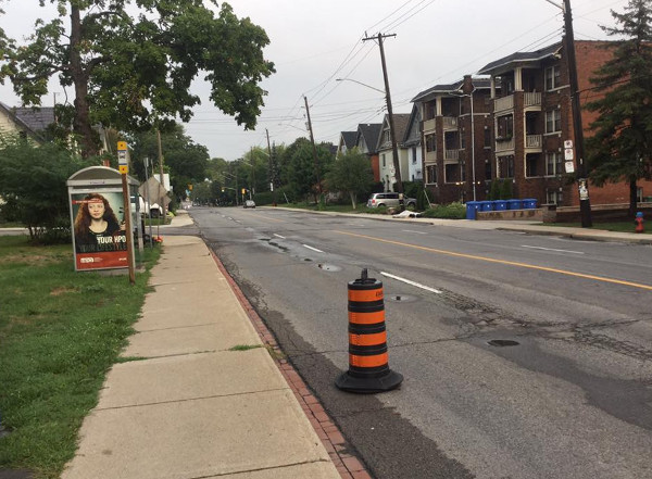 Aberdeen just west of Queen looking west during AM rush hour, August 25, 2016 (Image Credit: Maureen Wilson)